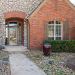 810 Mulberry - Outside-Front